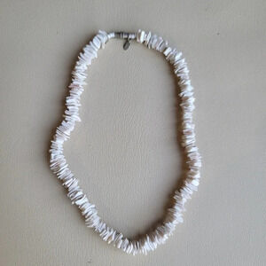 1987 Aero Signed White Puka Shell Hawaiian Surfer Style Choker Necklace